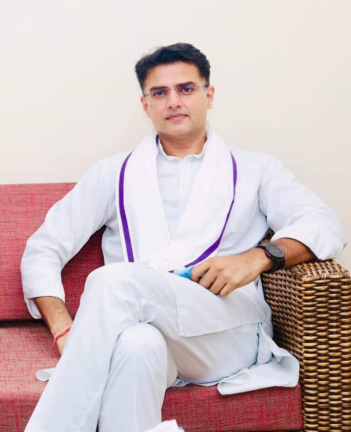 _SatishGurjar's tweet photo. AICC महासचिव एवं पंजाब कांग्रेस के प्रभारी,राजस्थान के पूर्व उपमुख्यमंत्री जन प्रिय नेता सम्मानीय श्री सचिन जी पायलट साहब को जन्मदिन की हार्दिक शुभकामनाएँ।

मैं ईश्वर से आपके उत���तम स्वास्थ्य एवं दीर्घायु जीवन की कामना करता हूं।
@SachinPilot https://t.co/VYFykhPH4U
