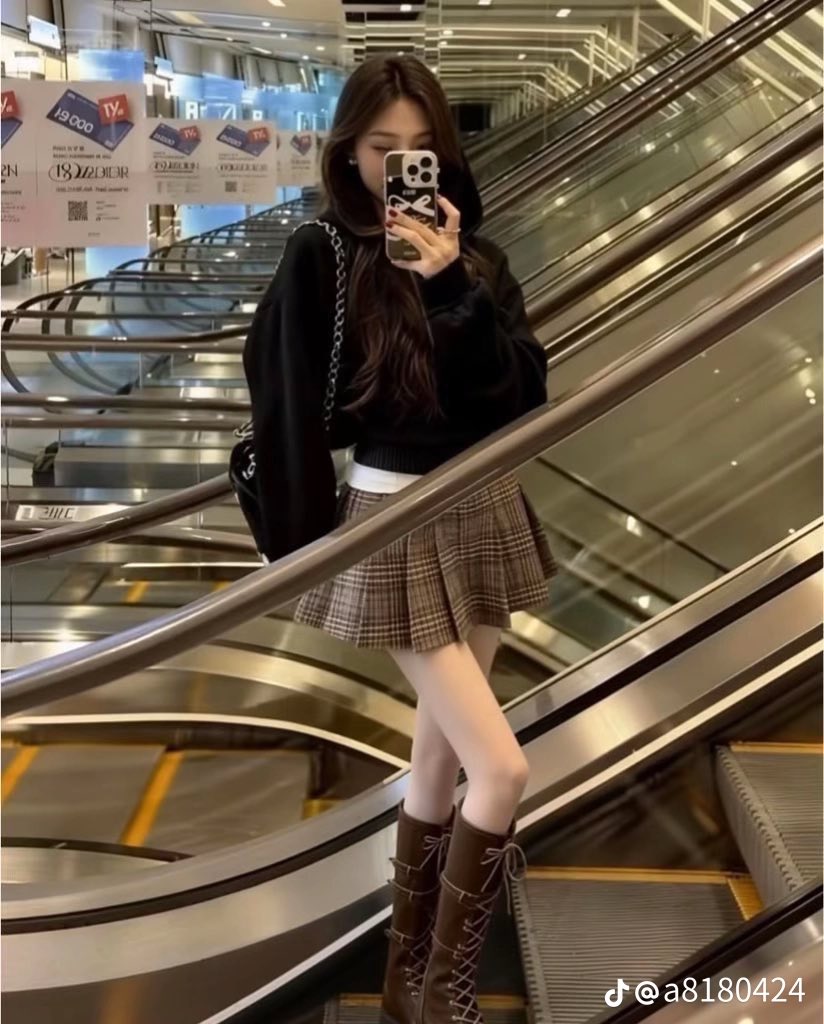 sui____daily's tweet photo. 今年の秋真似したいブラウンコーデ🤎
涼しくなってきたし、本格的に秋服探そう https://t.co/60FiMhF5hu
