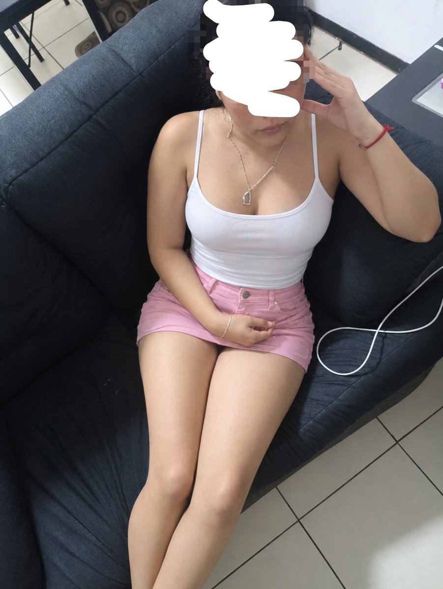 alexperezi6iz's tweet photo. Está enojada por qué solo la hacen perder el tiempo 🍍🤭 https://t.co/oZyBmNyeGU