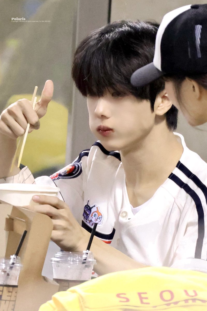 Polaris_js02's tweet photo. 260904 LG트윈스 시구

쮜먹쮜먹ჱ̒ ｰ̀֊ｰ́ )

#지성 #JISUNG #チソン #朴志晟 #志晟 #NCTDREAM #엔시티드림 https://t.co/TWJdwgwb09