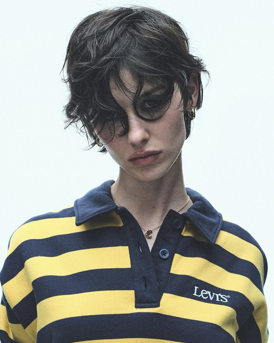 PopCrave's tweet photo. Happy 27th birthday to the talented Gracie Abrams. https://t.co/AAYtucrZWm