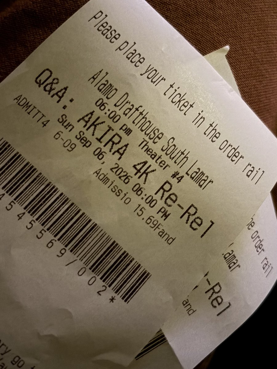 occultswims's tweet photo. insane pull. favorite movie on the big screen i have a reason to keep going. https://t.co/gAn0IGf8ji