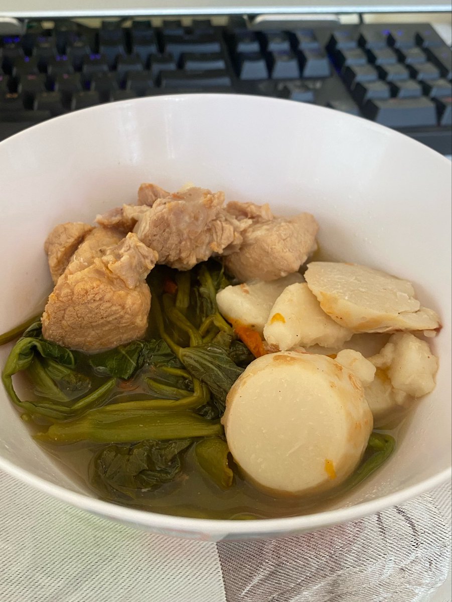 jjuramen's tweet photo. ako lang ba sinigang na baboy ang bias sa lahat ng variants ng sinigang? 🤤 #foodtwt https://t.co/J6JaKQfq4H