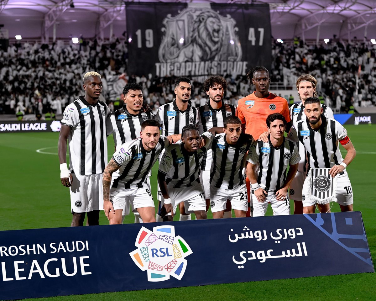 icardil9's tweet photo. لو تلاحظ وتركز يا شبابي المالك قام بعمل صيفية عظيمة بعيد عن التعشيم في محرز 
الأجانب 8 من 10
المحليين 7 من 10 

نحتاج معسكر بعد مباراة الفيحاء ونحتاج مدرب لياقة عليه الكلام عندك أسماء أجانب ومحليين قادرين يشيلون الفريق لكن 70٪ منهم مو جاهزين بدنياً وتحتاج ترفع جاهزيتهم بأسرع وقت @azizfalmalik