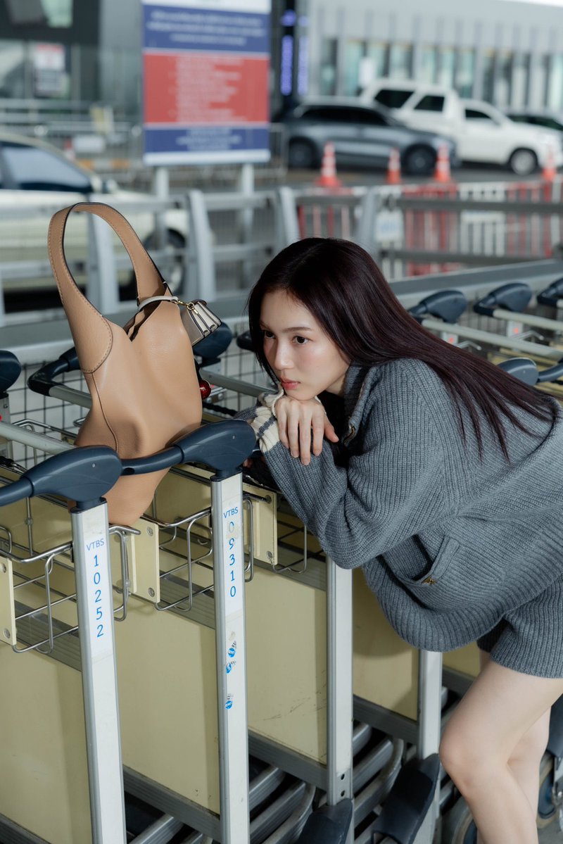 MilkLoveTH's tweet photo. Loverrukk x Coach in NYC ✈️🗽

มาส่งกำลังใจให้น้องเลิฟกับ Fashion Week กันค่ะพวกเรา ✌🏻 เดินทางปลอดภัยนะค�� 💖✨

LOVERRUKK 1ST FLY TO NYFW
#CoachNYxLoverrukk https://t.co/VlbS5E44Bz