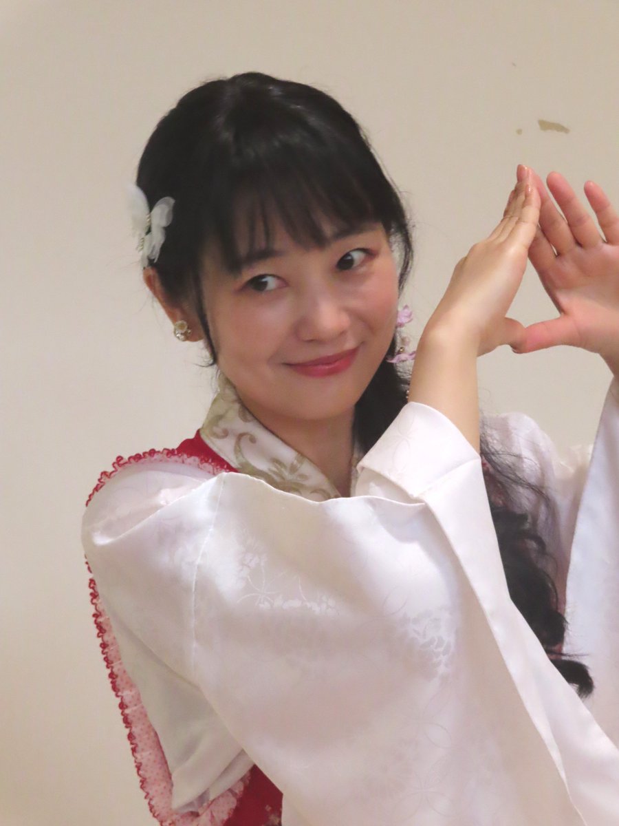 PYONSAN2's tweet photo. #垂井戦国演義2026 終了後の #さくらゆき 交流会
限定数量のさくらさんカレンダーステッカーをゲット👍
時間も十分あり 撮影会ではいろんなさくらさんやさよちゃんの写真が撮れて楽しかった
 4枚目 自分は見えます👀 肩に担いだ米俵🌾 https://t.co/nqdyzGZCzh