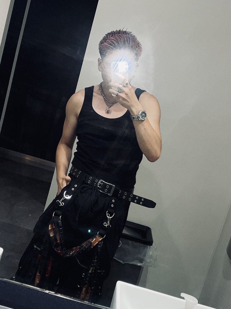 DXM_buro3's tweet photo. 最近の俺です https://t.co/TAhZ3bJnJz