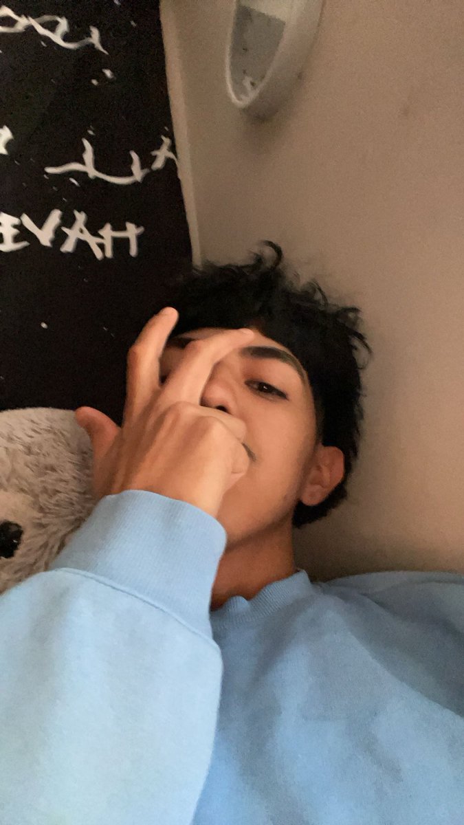 Josshfull's tweet photo. 👀🥽 https://t.co/KtPWJu2iey