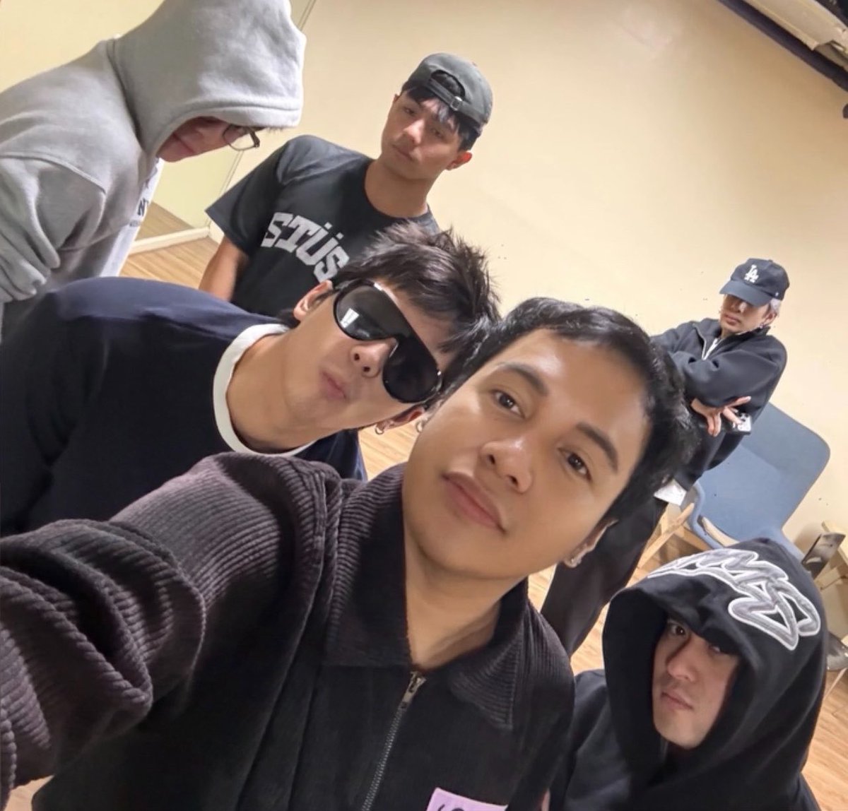 Ace_Yo_Bloom's tweet photo. #BGYO OT5 update with Coach Jerwin

enjoy your training! stay and dry, bbs! 🤍 https://t.co/XkzYCQC8ZW