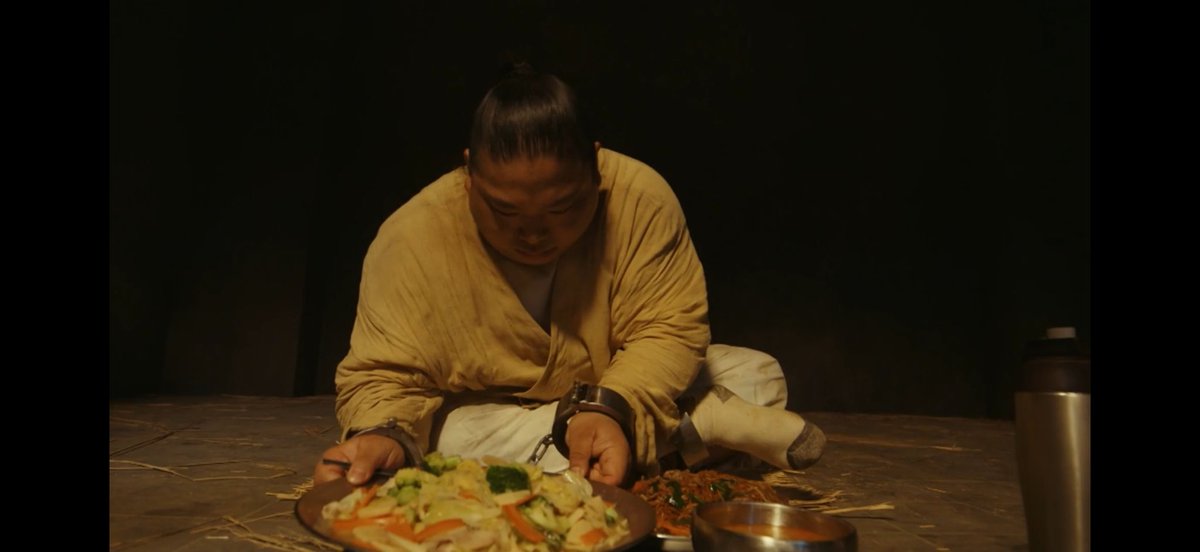 sakaisansugoi's tweet photo. 非牢屋のわたしよりもいいもん食うてる https://t.co/MHV1a6PPtG