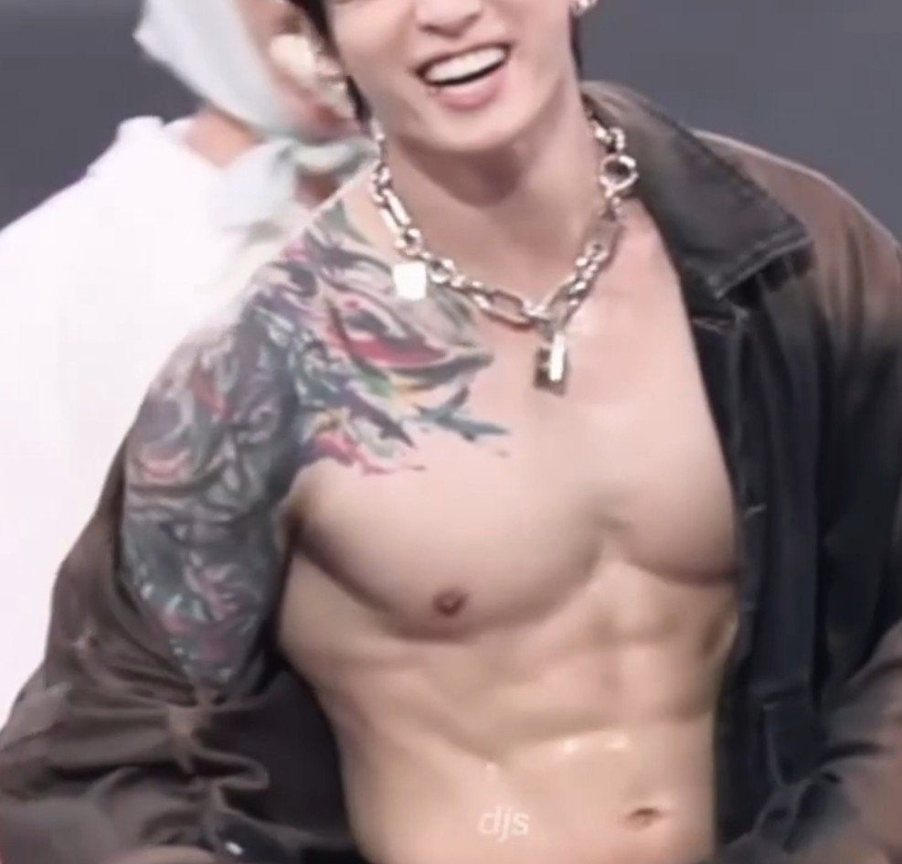 justinkook_'s tweet photo. eu to DOENTE https://t.co/TCvgIDg1OG