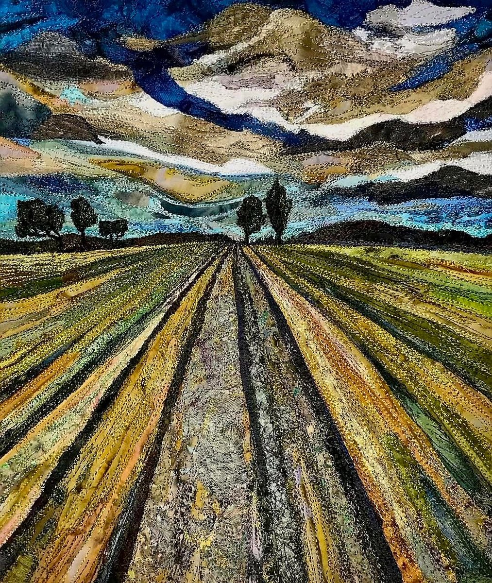 womensart1's tweet photo. UK textile artist Rachel Wright, machine embroidered on calico with various fabrics #womensart #CountrysideArt π³ https://t.co/5C25rxONMq