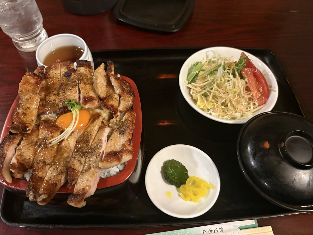black_bio's tweet photo. 更に追加のお知らせ！
清須市で特に有名なカフェ、レストラン田園さんで新たにアンバサダーイベントを開催します！その名も田園杯！

開催日は10月10日（土曜日）16時〜20時を予定しております。
基本的には月一開催、トイザらスG3がある日にしようかなと思います！
参加費は無料、みんなでめちゃくちゃ美味しい夕食を食べながら一緒ベイブレードXを楽しみましょう！

キャパの関係上先着20名ほどになります。
（田園さんでメニューを注文して頂ける方優先）
トーナメントを4回ほど予定

カズまんじゅうさんのおすすめはスタミナ重です！！

#ベイブレードX
#信長杯