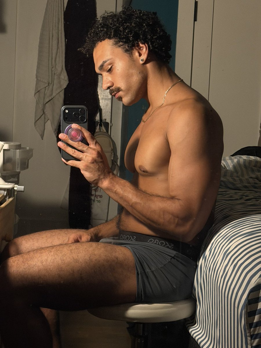 DerekClineXXX's tweet photo. https://t.co/SjK923idRD