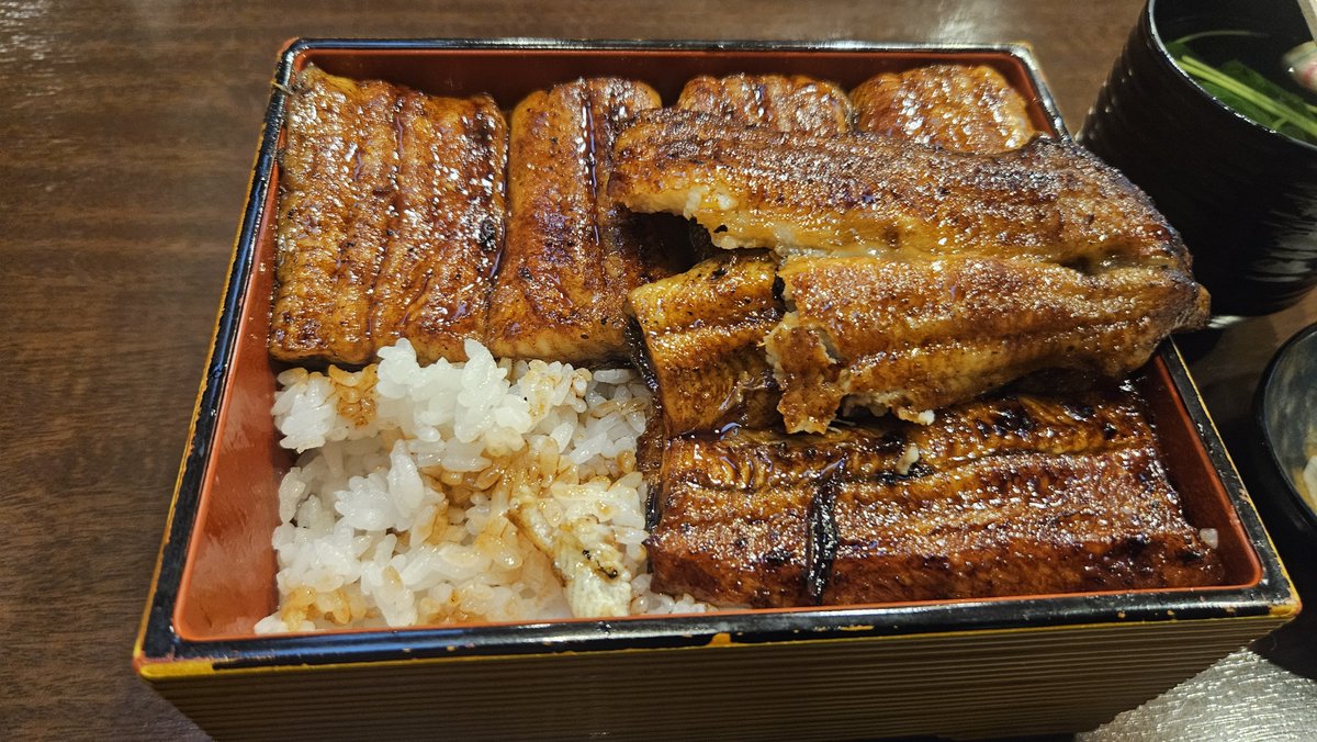 expertblack's tweet photo. 昨日豊臣兄弟みたから、浜松きた https://t.co/dYDztvIj0a
