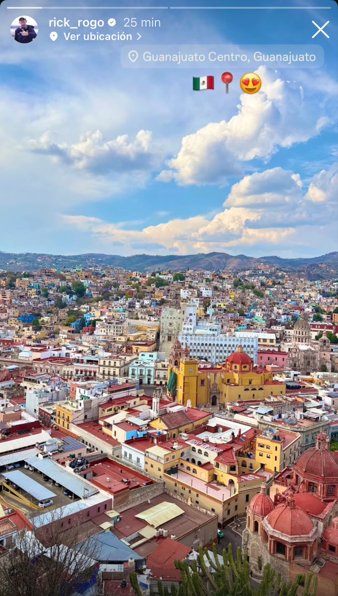 poetschiv's tweet photo. el cm bien agusto en guanajuato mientras la subtrama de chivastwt es todas defendiéndolo porque los fifes lo estaban funando por hacer su chamba de subir contenido🧘‍♀️ https://t.co/B6AlXyrNWy