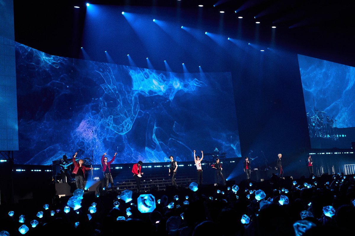 Kpop_Herald's tweet photo. #TREASURE has wrapped up its Japan fan concert tour on a high note! 🇯🇵

All 17 shows across 7 cities sold out, bringing in nearly 240,000 fans and proving the gorup's huge popularity in Japan.

#TREASURE https://t.co/P6zwPYz34t