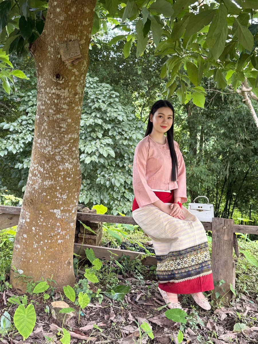 khur74858's tweet photo. #Tai #သၢဝ်တႆး #ရှမ်းမလေး #Shan #รัฐฉาน #สาวไทใหญ่ https://t.co/3TxDUT4cSn