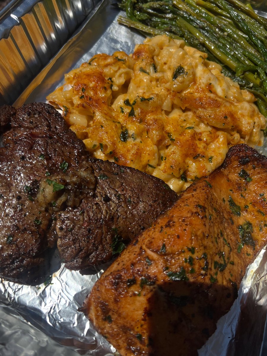 FloridaWonmx's tweet photo. DW | Tasting Tray
Seared Steak
Cajun Salmon
Mac N Cheese
Asparagus
Jerk Pasta https://t.co/I1VbkV4Pwg
