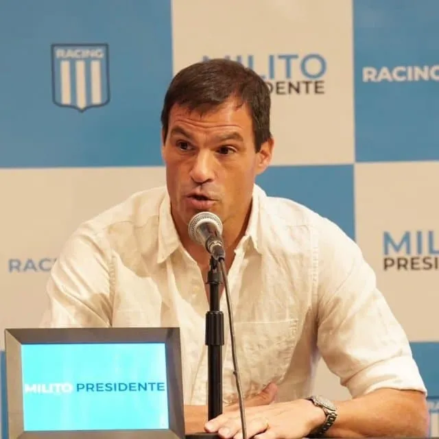 pilludinho's tweet photo. El primer refuerzo de este mercado de Racing llegó el 29 de junio, fue Ortegoza. 66 días después, el 3 de septiembre, llegó el último refuerzo del mercado, Córdoba. No fue convocado porque no pudo ni entrenar con sus compañeros.

Hoy debutó M.Pérez (FECHA 8) y en la FECHA 9, quizás veamos el debut de Córdoba.

RACING JUGÓ MEDIO TORNEO Y TODAVÍA NO TERMINÓ DE ARMAR/DESARMAR EL PLANTEL.

Claramente la planificación y el proyecto de Saja fracasaron. Debe dar un paso al costado.