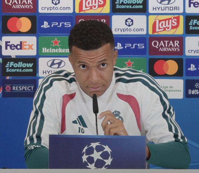 كيليان مبابي: "نحن دائماً متحمسون للغاية للعب في دوري أبطال أوروبا. اللعب في ملعب سانتياغو برنابيو يمثل حافزاً إضافياً لنا." 