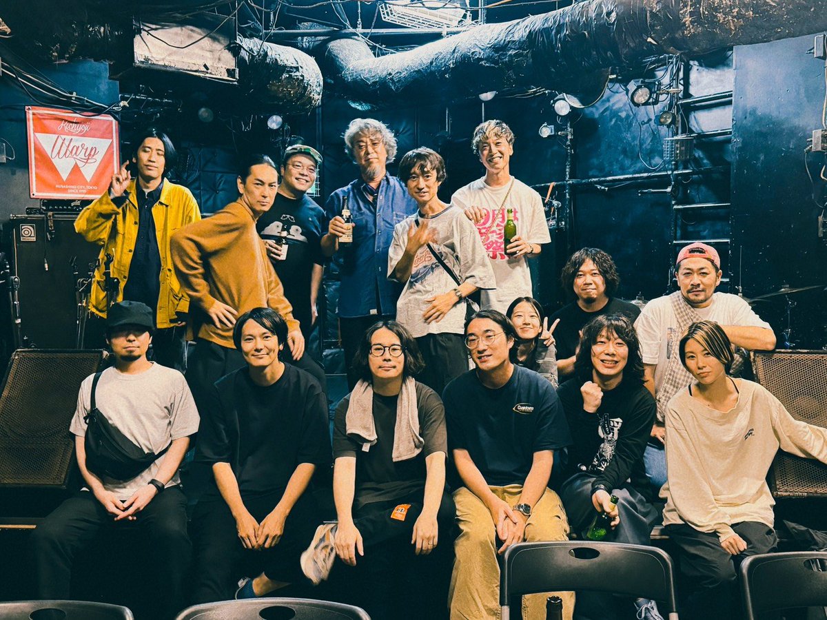 IRIKO_official's tweet photo. 昨夜は足元が悪い中、吉祥寺WARPにお集まりいただきあ��がとうございました！

この世代にしか鳴らせない音って確実にあって、久しぶりにその音を全身で浴びました🫂
これからもしぶとく積み上げ続けた先で、一緒に音を鳴らしましょう！

しぶとい大人たち📸 https://t.co/mqf0sgZXQE