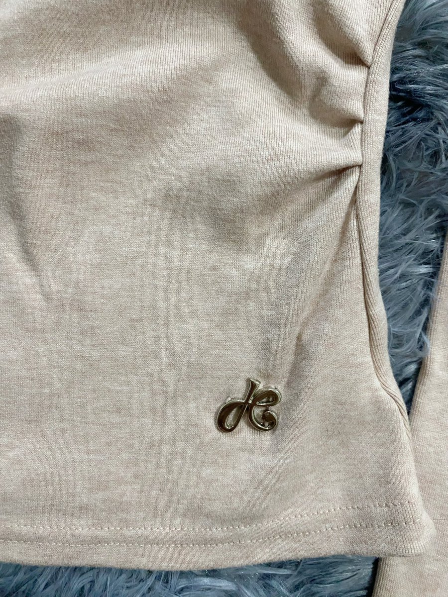 Chompuulol's tweet photo. ปาดไหล่ชมพูแขนยาว jarinya🎀 size s อก30-36
ทรงสวยมากก✨
150฿
#jarinya #ส่งต่อjarinya #เสื้อผ้าน่ารัก #ส่งต่อเสื้อผ้ามือสองราคาถูก #โล๊ะตู้เสื้อผ้า #ส่งต่อเสื้อผ้ามือสอง #ส่งต่อเสื้อผ้าไอจี #เสื้อผ้าไอจี #เสื้อผ้าสายคาเฟ่ #เสื้อผ้ามือสอง https://t.co/XNpfqw4xRA