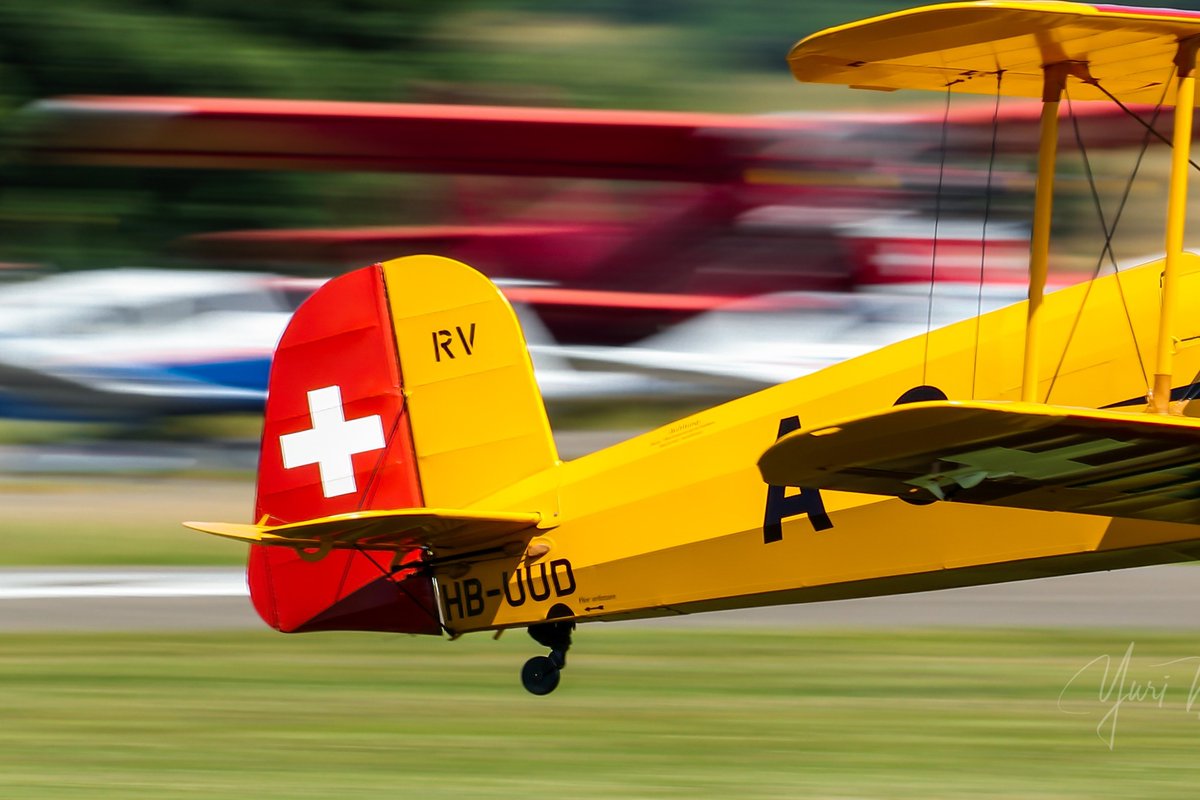 Kaarol34's tweet photo. 2025/06/28 
Bücker Fan Club Thun 
Bücker Bü 131 Jungmann 
HB-UUD (A-9) 
LSZF Flugplatz Birrfeld https://t.co/RnJx8mmKvT