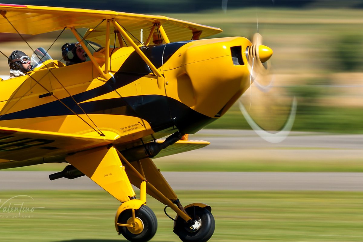 Kaarol34's tweet photo. 2025/06/28 
Bücker Fan Club Thun 
Bücker Bü 131 Jungmann 
HB-UUD (A-9) 
LSZF Flugplatz Birrfeld https://t.co/RnJx8mmKvT