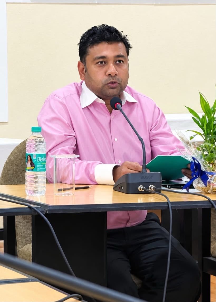 RajendrajDarda's tweet photo. Heartiest congratulations to Karan Darda on being elected president of the Indian Newspaper Society, the apex body representing all newspapers, magazines and periodicals in India. 

I am very glad that he is following in the footsteps of @vijayjdarda Bhaiyya who was the president of the INS in 1997-98. 

This is a proud and significant moment, not just for Karan, but for the entire Lokmat family. His experience of serving as deputy president and vice-president of INS will be beneficial as he takes the reins of this prestigious body.

At Lokmat, Karan’s innovative initiatives across editorial, operations, circulation and marketing have made a significant impact. I am sure his vision, energy and forward-looking approach will bring the same dynamism to the INS and contribute to the growth and progress of the newspaper industry.

Wishing Karan great success in this new responsibility. I am confident that he will lead the INS with vision, conviction and distinction.

@devendarda @rishidarda @karandarda @lokmat