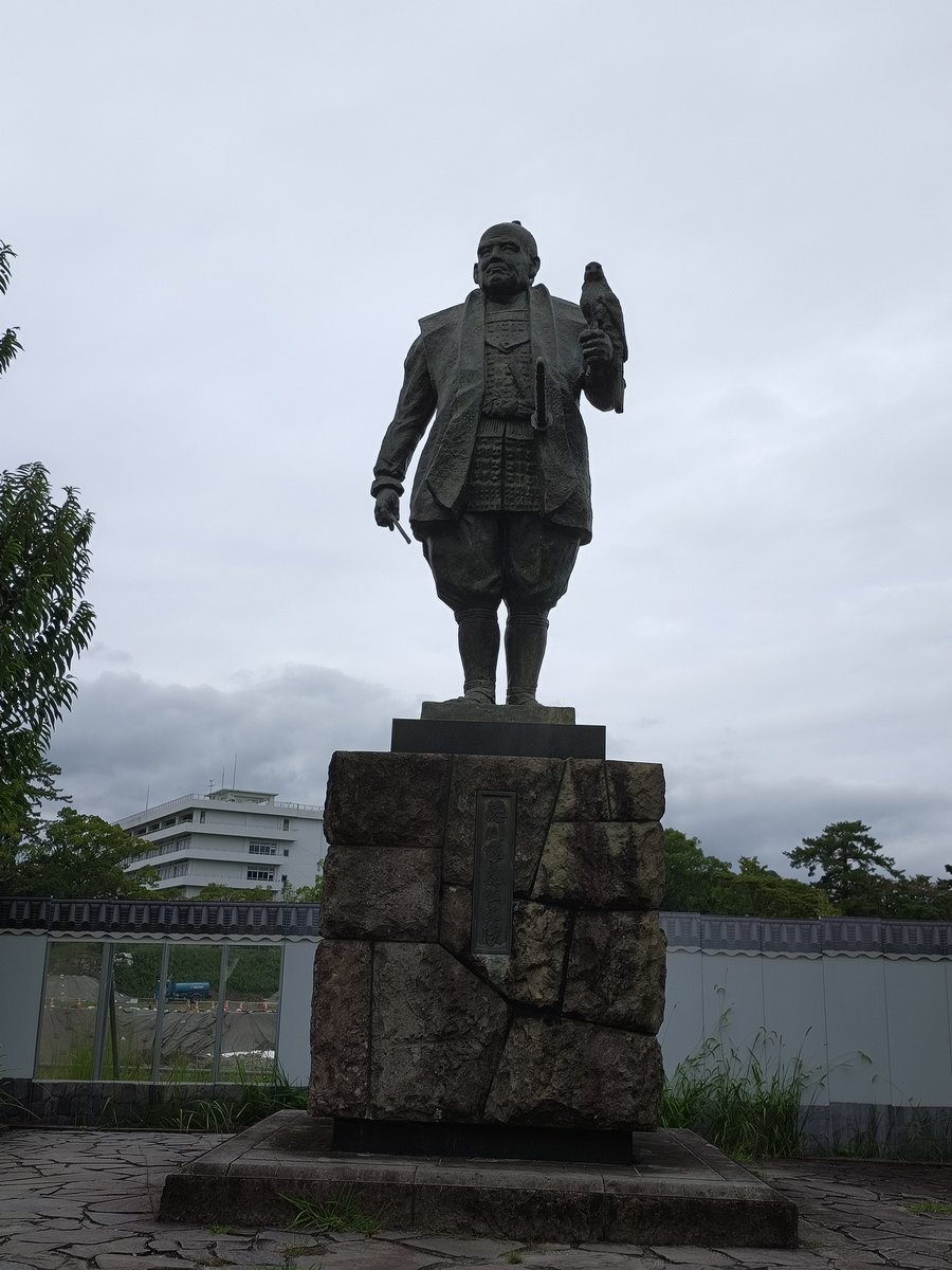 hitoseyu's tweet photo. 無事に帰宅しておりました　雨だったけど楽しい旅でした　明日からの現実が嫌だなぁ　がんばりましょう https://t.co/agpDqbyitF
