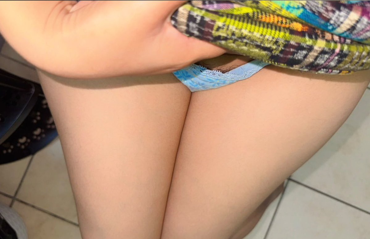 mely1244's tweet photo. Comentanle a mi hermanita 🥵😋🤭 https://t.co/aoNIsxOC2y