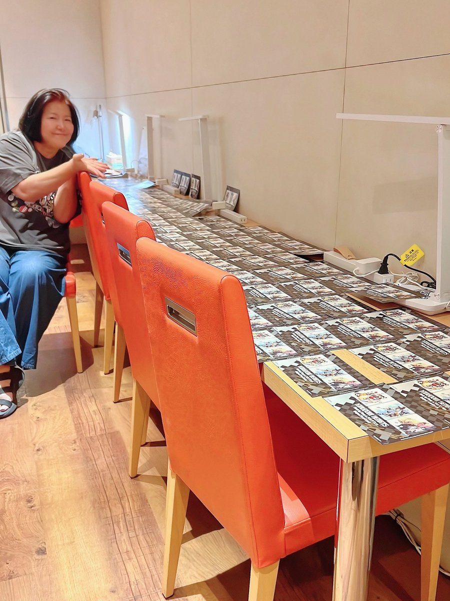 midiplex's tweet photo. あれ！？これ何！？写真UPしたはずなのになんか変なリンクになってる…どういうことだー！？😭しかも写真見れないし…何をミスったのかしら…😱ということで再掲！！改めて、いっぱい書きましたのでよろしくお願いします！！（写真が全部ではない😆） #TGS2026 #スクエ二物販 #KH https://t.co/3TszR2UAVs