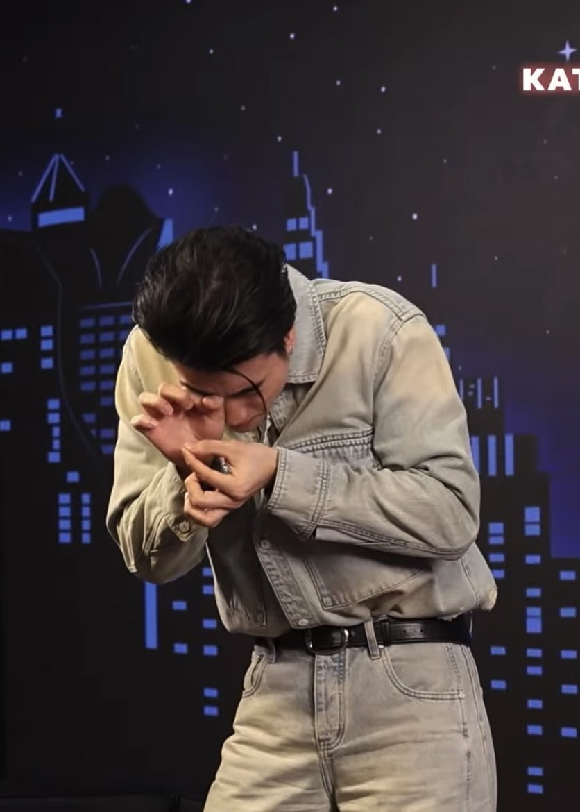 whentherainfade's tweet photo. ยังไม่ออกจากอินจักรส่องพระ คือมันได้เกิน 555555555555555555 เซียนพระท่าพระจันทร์มาก ผมตีเก๊หมด ของดีเฮียเก็บไว้เถอะ https://t.co/GeiIx5E2CN