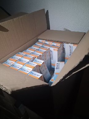 gundem7x24's tweet photo. Ahbap Derneği'nin İzmit'teki depolarında çürümeye terk edilmiş binlerce çadır, portatif yatak, uyku tulumu, kampet, battaniye, portatif sobalar, ısıtıcılar, buzdolapları, derin dondurucular, fırınlar ve su sebilleri bulundu.

Çadırların depremzedelere dağıtılmadığı görüldü. https://t.co/0CY9OCIi2I