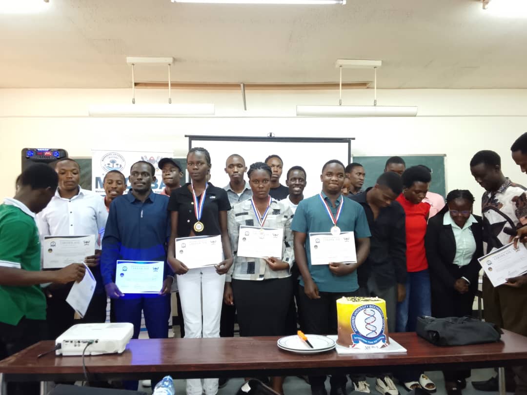 Fisamu21's tweet photo. FISAMU TAKES THE WIN! 
We put the knowledge, teamwork and quick thinking capabilities of our Year One Students to the test at the Cell Biology Quiz, and we emerged CHAMPIONS! 
Special thanks to the MUBCS for organizing the event and other associations in CoNAS for taking part. https://t.co/INM2lhYdcA