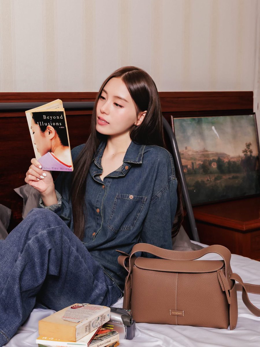 FondNattichaFC's tweet photo. [ fondnatticha's post on IG ]

Capturing moments, serving looks🤎
@ Songmont

— follow FOND : https://t.co/2z0jQOmtNZ

#FONDnatticha
#SongmontThailand #SongmontDrippyCollection https://t.co/PGrnbONFV3