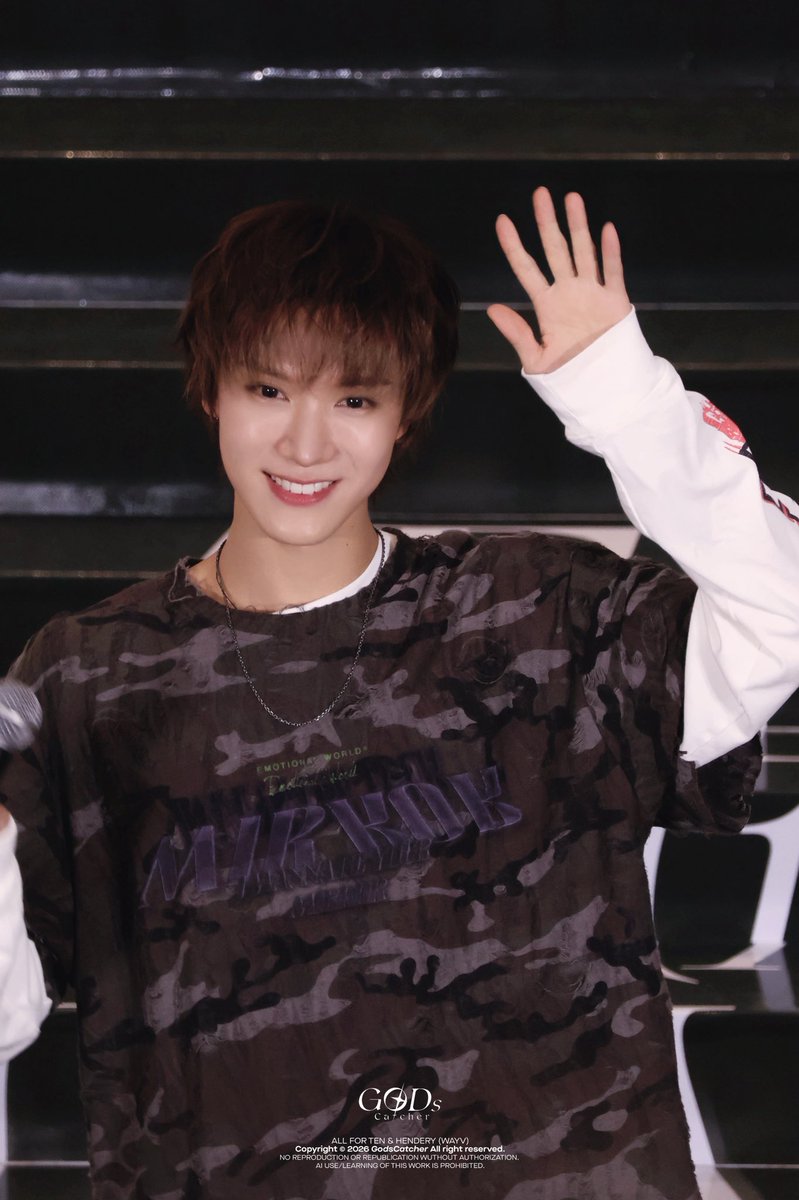 GodsCatcher723's tweet photo. 260907 上海痛楼

#TEN #李永钦 #OUTWEST https://t.co/cgJUI6XkJs