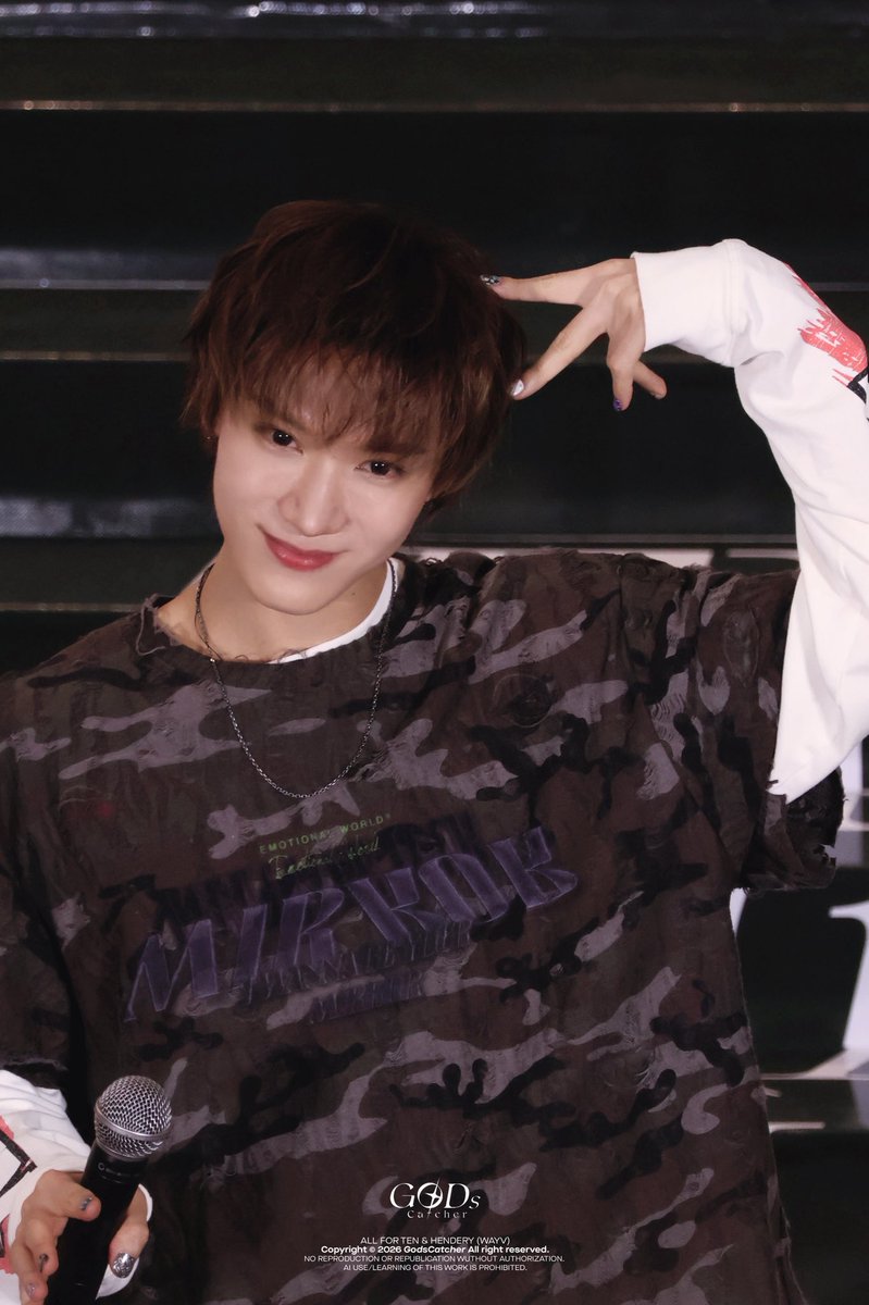 GodsCatcher723's tweet photo. 260907 上海痛楼

#TEN #李永钦 #OUTWEST https://t.co/cgJUI6XkJs