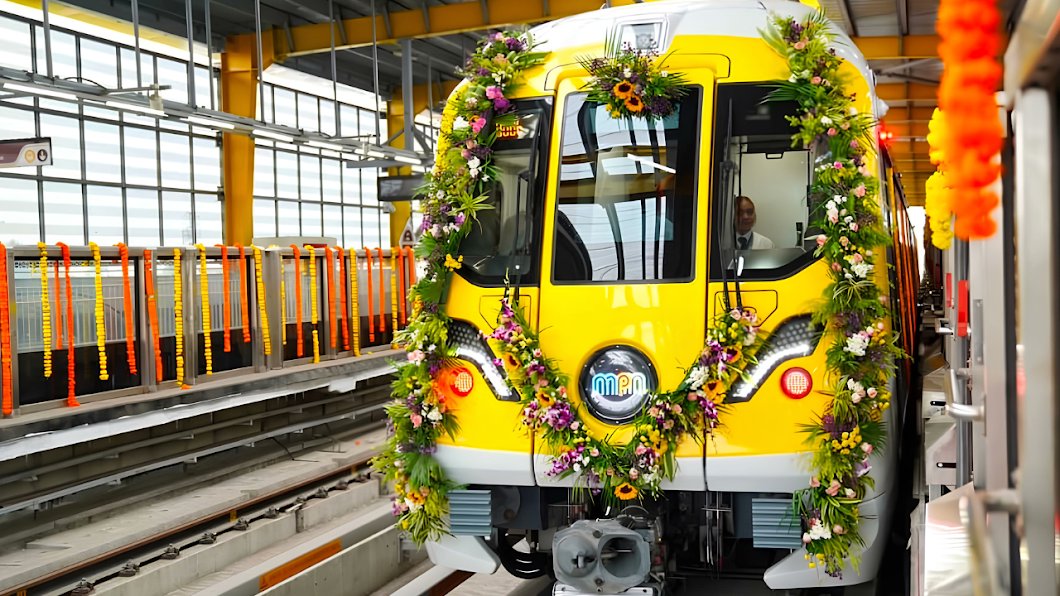 RailAnalysis's tweet photo. #Alstom powers #IndoreMetro’s Yellow Line expansion with movia trains and advanced #signalling solutions

Read more : https://t.co/1hYkSy0BM4

 #CBTC  #MPMRCL #TelecommunicationSystems #AutomaticTrainProtection #ManagementSystem #TCMS #RollingStock #RailAnalysis https://t.co/sxY3E2y69i