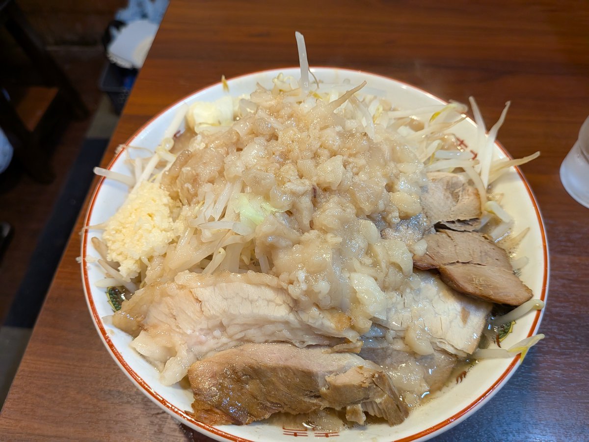 kobo8519's tweet photo. いよいよ岡山マラソンまで2ヶ月！
ソロソロ本気で体造りがんばりまーす！
その前にラーメン断ち☝️
加藤商店🍜😋これで本番までお預け！
泣きながら完食😅
#おかやまマラソン
#ラーメン
#二郎系
#岡山
#プロレス
#マラソン https://t.co/xSAyOy9yyB