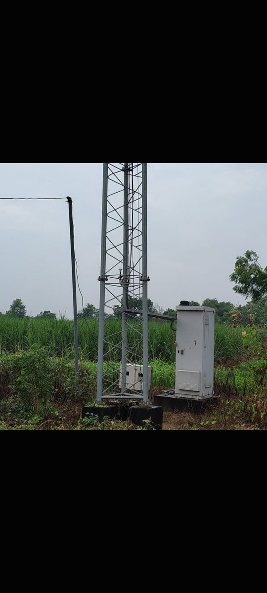 vineethxh3's tweet photo. @jiocare
@reliancejio 
#jio useless sim 
#jiobad network 
#jio tower not working 
Jio's network is not working in our village Sikandarpur post garhi senpur 261131 district Sitapur for the last one year, it does not have battery, no one is paying attention for the last one year. https://t.co/KeCt5XgVYu