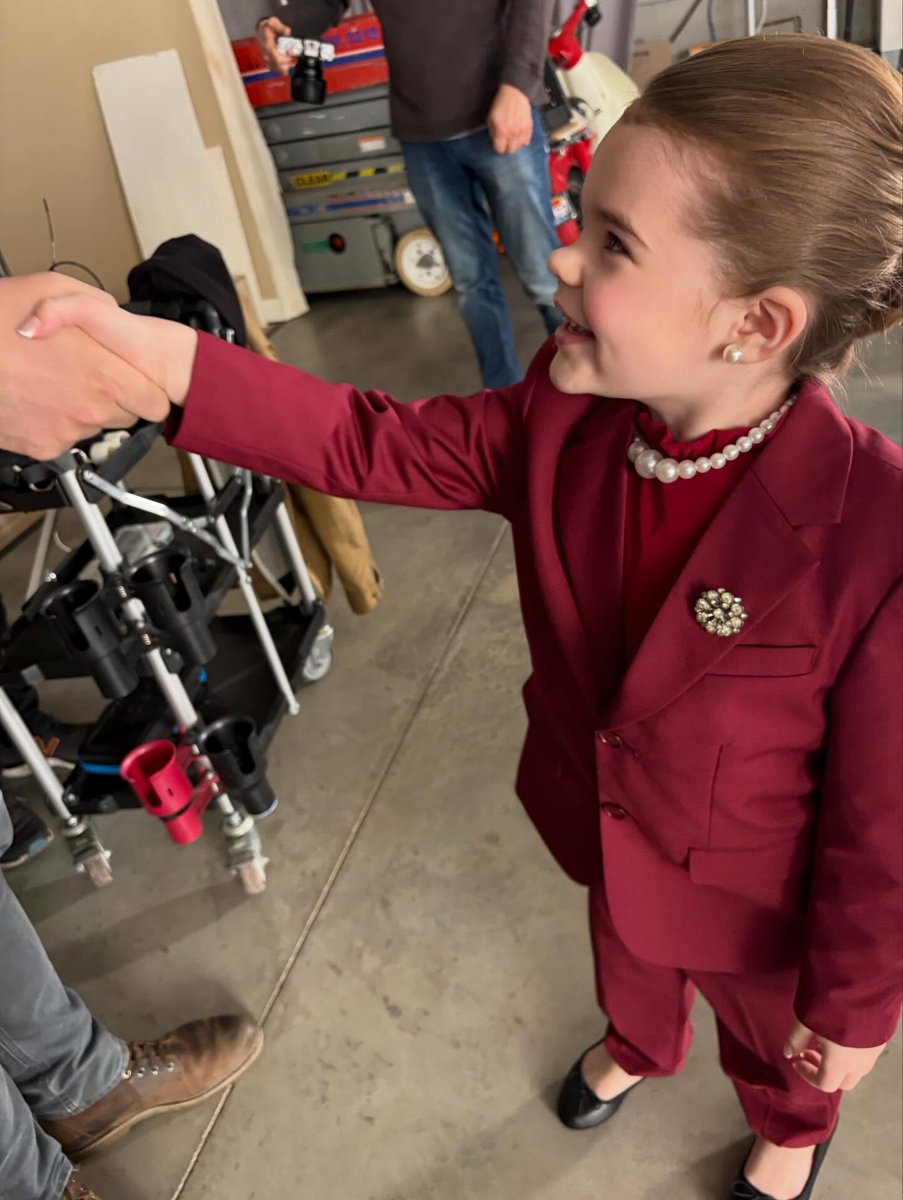 FelicaMusi696's tweet photo. I had so much fun filming the recent Cars. com commercial and dressing up like a grown-up! This power suit gave true girl-boss vibes. Here are some photos from that day! https://t.co/lXArnyY1DO