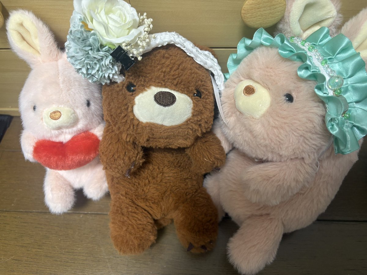 prfm_3_ARiii's tweet photo. うちの🐻🐰🐰にもしっかり❤️が宿っています！
これからもたくさんおめかしして、心も身体も支えてもらいます✌️ https://t.co/DMiZ7Acpbz