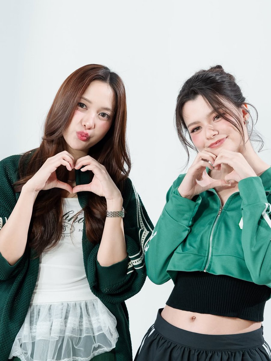 beckyfanclub05's tweet photo. 📸 💜 : 𝗞𝗢𝗟𝗔𝗕𝗔𝗦𝗜𝗔

BECKY WITH @GrabTH 💚 @AngelssBecky By KOLabasia

#GrabFoodถูกกว่าชัวร์ #GrabFoodXFreenBecky #GrabFoodถูกกว่าชัวร์xฟรีนเบคกี้ https://t.co/r53hazkaOQ