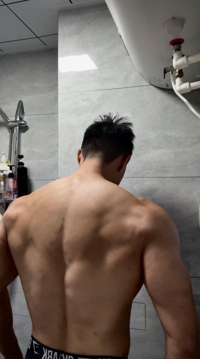 xfdhf1998's tweet photo. 臭婊子 背着你男朋友��别人聊骚的感觉让你忘怀吗 贱货 嘴上说着爱你对象 背地里求着爹狠狠羞辱你这个烂货 恨不得让爹骂死你这个母狗是不是啊 贱种 真的下贱死了 说你两句你的狗穴怎么就一直在流水啊 贱种 让你一边说着爱你老公 一边玩你这个骚婊子#母狗 #羞辱 #粗口 #偷情 #烂货 #母猪  #婊子 https://t.co/PvHxhewaxx