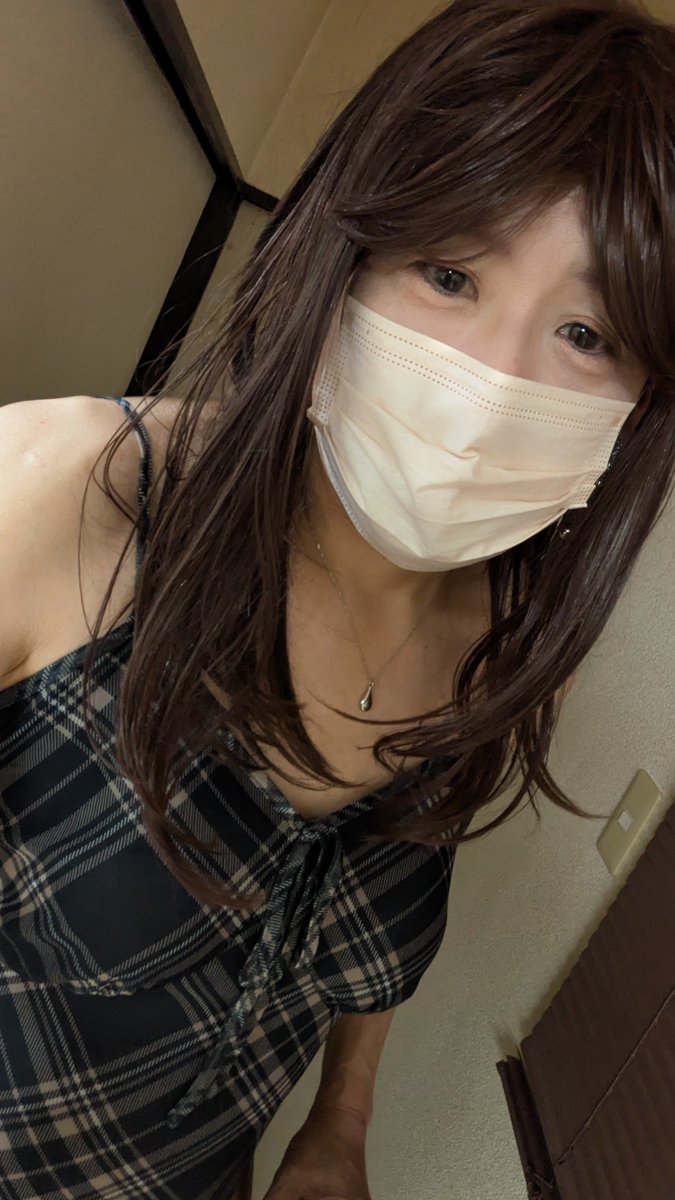 p00x6k's tweet photo. 笑った時のシワどうにかならない😮‍💨

年だからどうにもならないわね😭

熟女装はシワとの戦いね😖

#男の娘
#女装子 https://t.co/DUClOERxWR