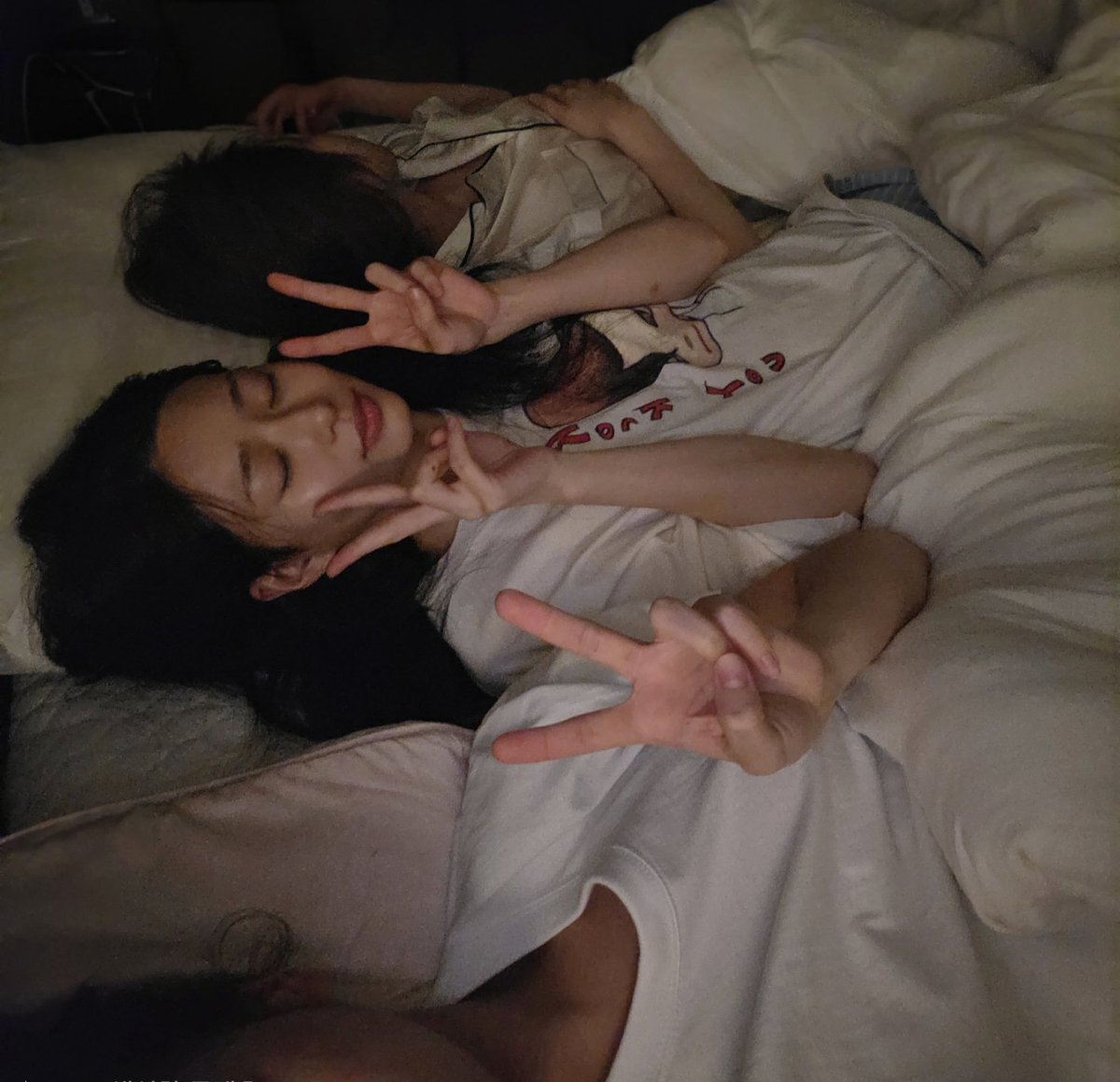 5thminmin's tweet photo. 민주가 입은옷 채원이꺼같대ㅋㅋㅋㅋㅋ 근데진짜 준비없이  그냥간거같은데 인간인프제가 저렇게 계획없이준비없이 남의집에서 자는거 진짜사랑없이 불가능이야ㅋㅋㅋ https://t.co/ujpxfg8tx6
