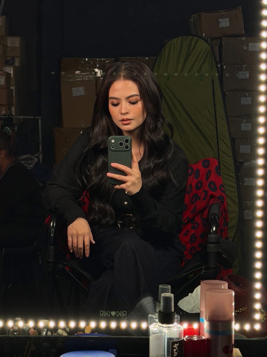 vlairexe's tweet photo. DARK FEM ENERGY IS SCREAMING OML https://t.co/rj1QVeXngh