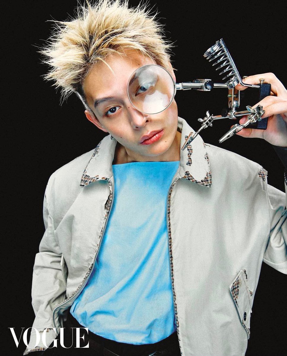 binhiodw's tweet photo. @ofjsupport @Prada @cortis_bighit JAMES AND PRADA are such a beautiful combination

JAMES MAKES HIS ART WITH PRADA

#JAMESxPRADA
#PradaFW26
@Prada @cortis_bighit https://t.co/aBMNq1epta